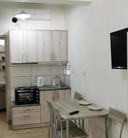 η αρμενόπετρα * 耶罗里明