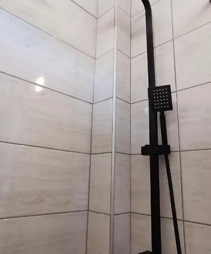 Apartamento η αρμενόπετρα Yerolimin